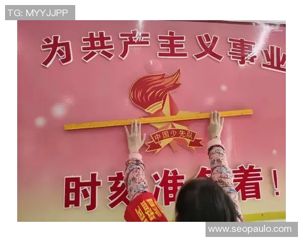 中国足球队队徽设计缺乏美感如何提升球队形象与球迷认同感